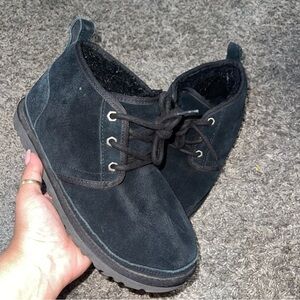 UGG Women's Neumel Boot Sz 7